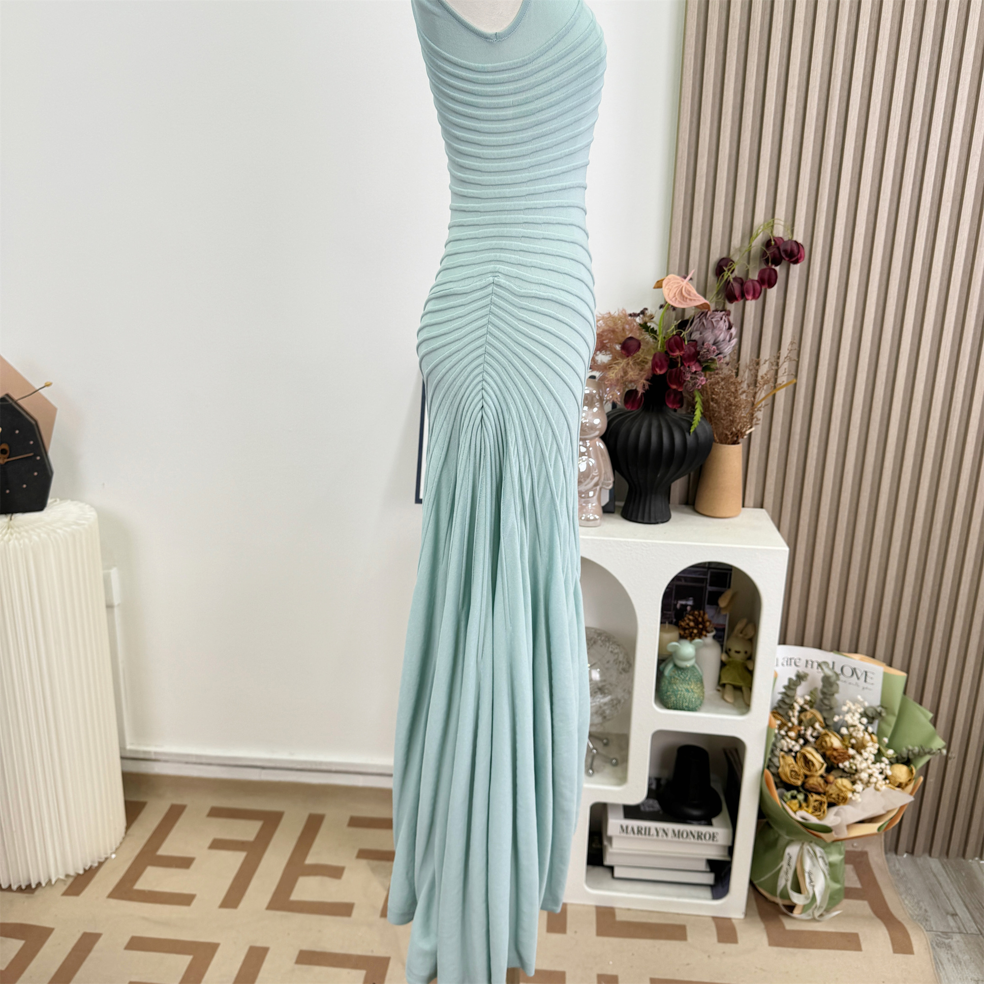 Barb Chill Gallery Viewing French Sleeveless Knitted Long Dress for Women Summer - Image 3