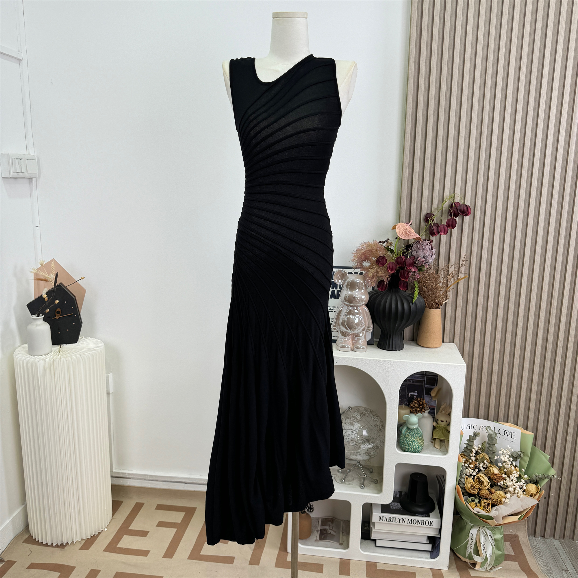 Barb Chill Gallery Viewing French Sleeveless Knitted Long Dress for Women Summer - Image 4
