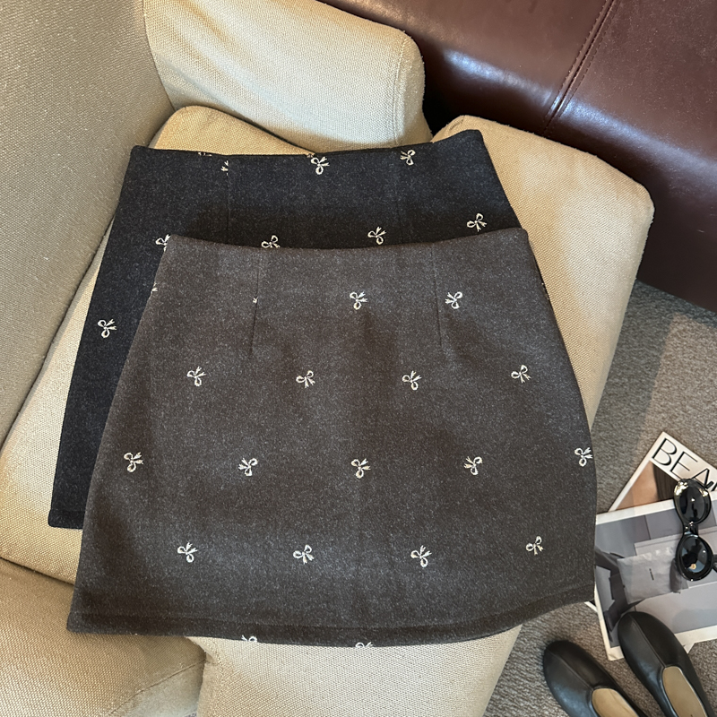 2026 Autumn Winter Bow Embroidered High Waist A-Line Mini Skirt for Women